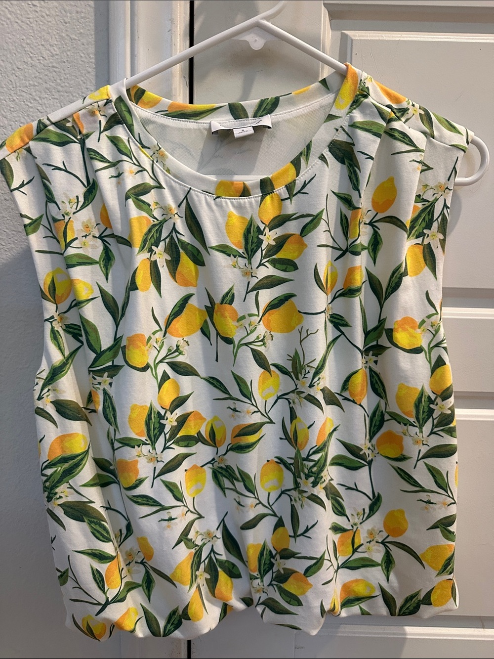 Marc New York White Sleeveless Top with Yellow Lemon Print